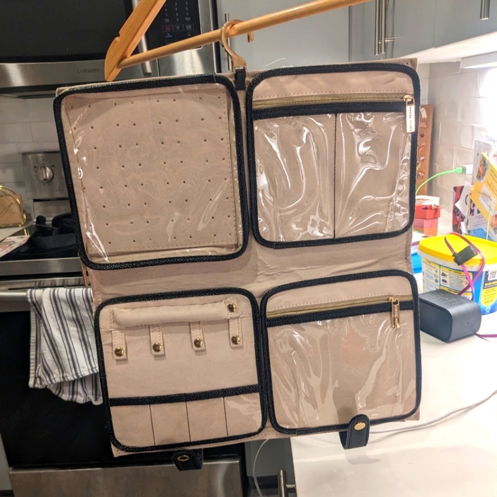 Kendra Scott Travel Jewelry Case